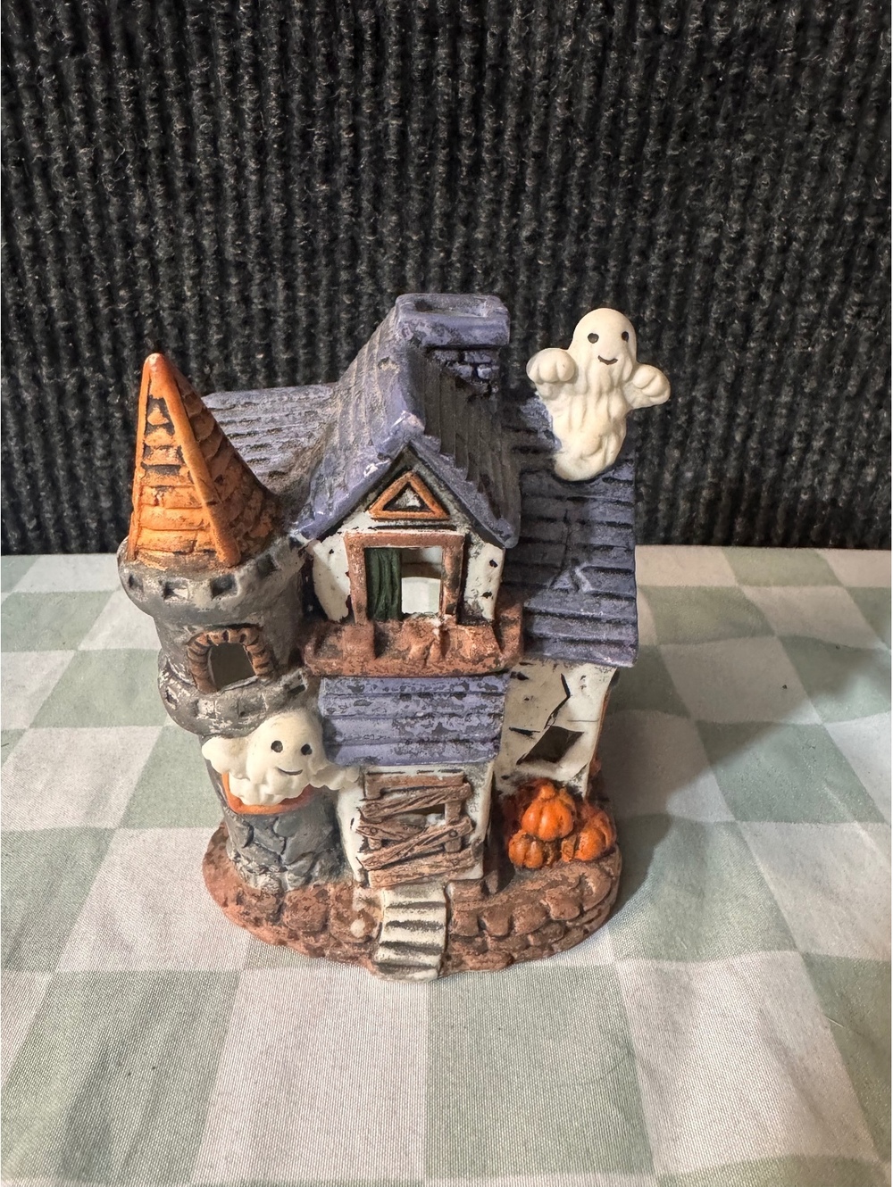 Halloween Haunted House Ceramic Decoration with Ghosts and Pumpkins